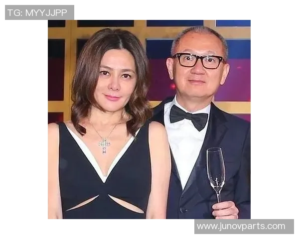 足球球星亲密私生活曝光 揭秘吻痕背后的真相与情感故事